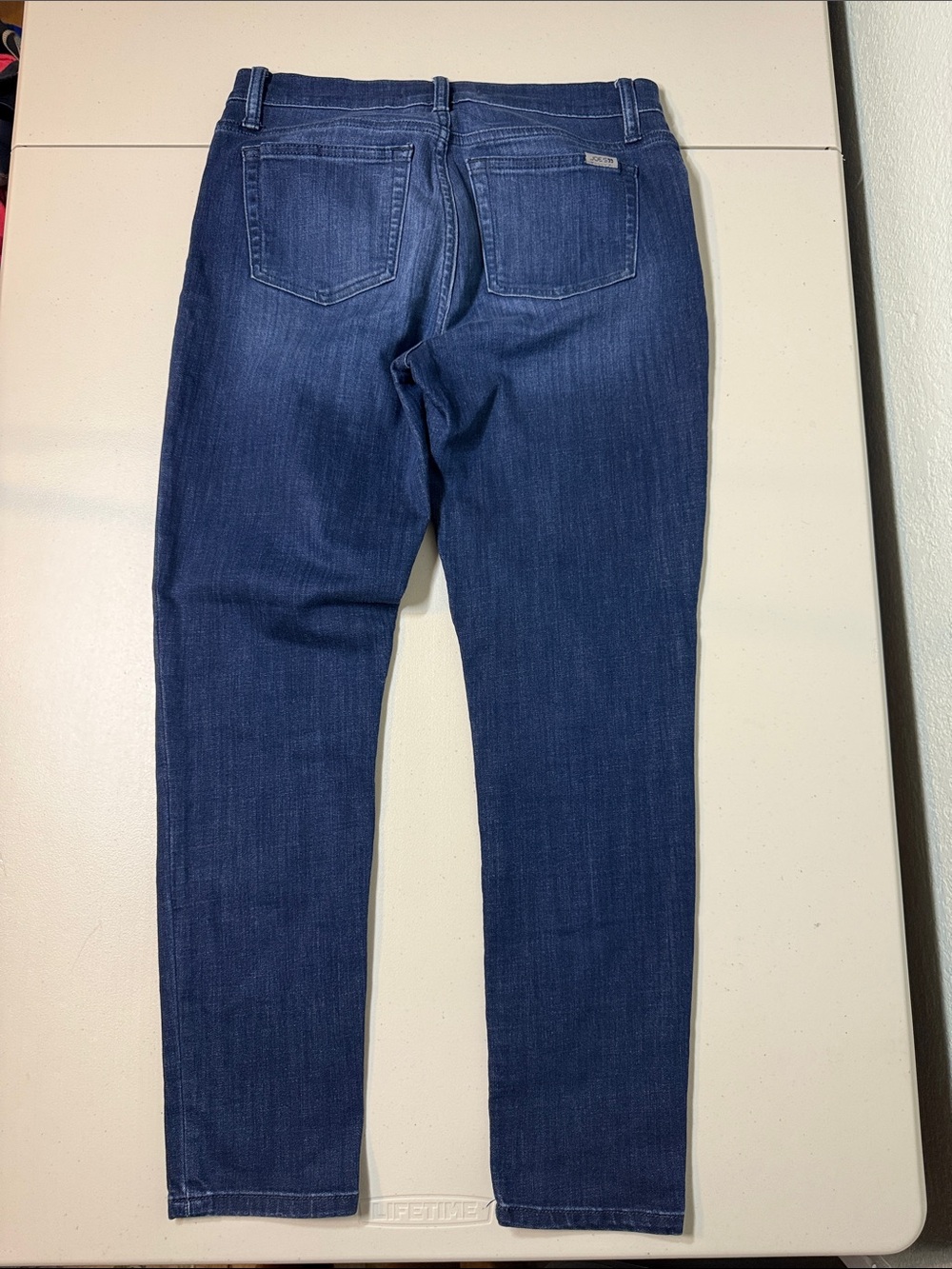 Joe’s Jeans Straight Leg Zipper Fly Closure Blue Denim size 28